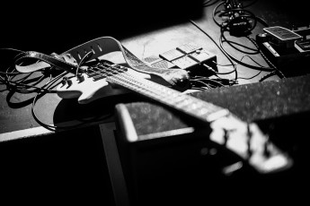 Destrukt, supporting Gewalt