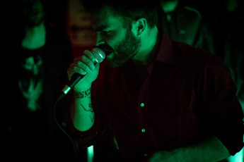 Destrukt, supporting Gewalt