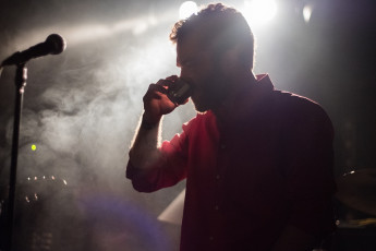 Destrukt, supporting Gewalt