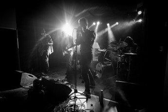 Destrukt, supporting Gewalt