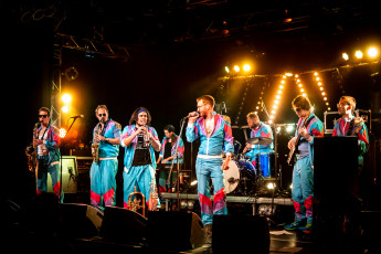 Too Big To Fail @ Represent Festival Reutlingen